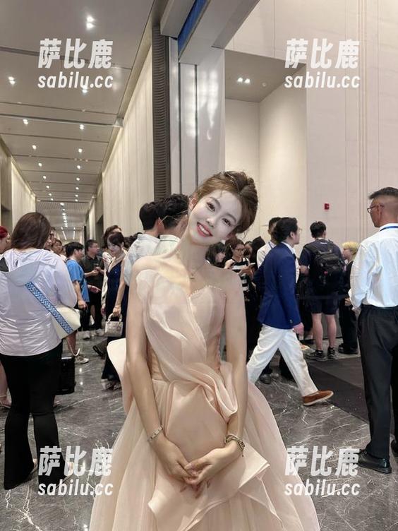 91吃瓜中心在线导航，女生逛瓜无压力随时随地