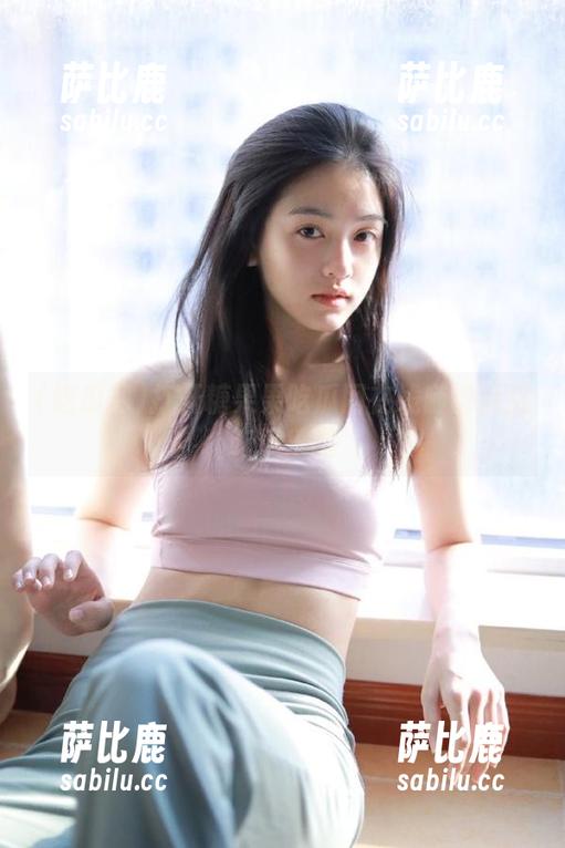 打开糖果果吃瓜网在线随时捕捉吃瓜乐趣