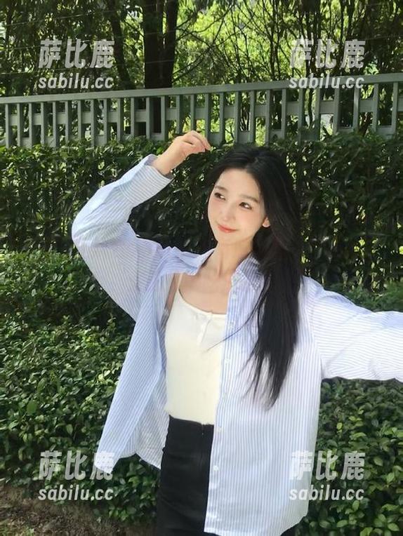 在黑料社下载高清视频，掌握每日最劲爆的吃瓜资讯